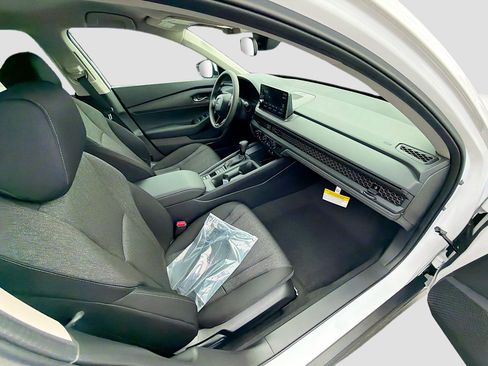 New 2026 Honda Accord LX image 23