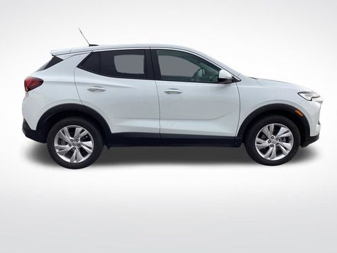 Used 2025 Buick Encore GX Preferred AWD/4WD image 11