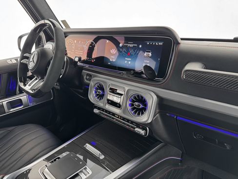 Used 2025 Mercedes-Benz G 63 AMG 4MATIC image 31