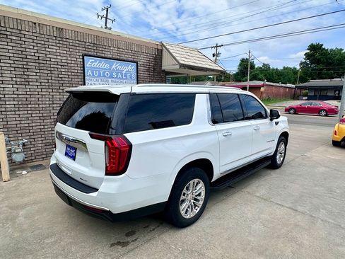 Used 2021 GMC Yukon XL SLT RWD image 3