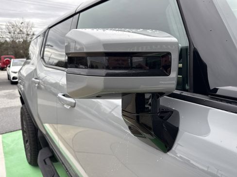 Used 2024 GMC Hummer EV 2X image 9