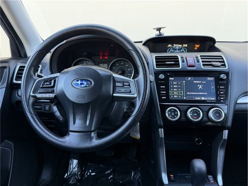Used 2016 Subaru Forester 2.5i Premium w/ All-Weather Package AWD/4WD image 15