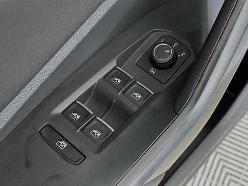 Used 2024 Volkswagen Jetta SE image 17