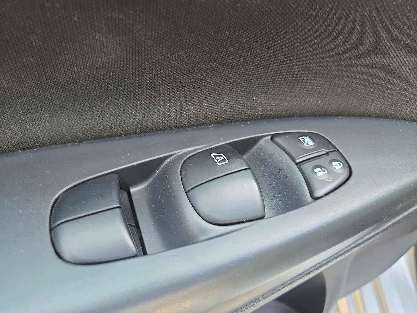 Used 2017 Nissan Sentra S FWD image 22