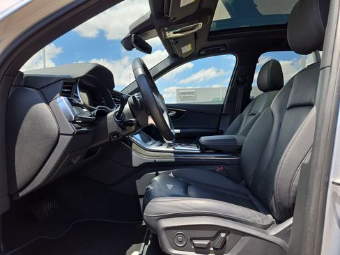 Certified 2025 Audi Q7 2.0T Premium Plus AWD/4WD image 16
