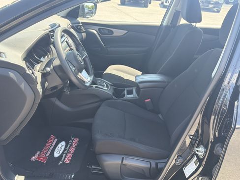Used 2020 Nissan Rogue Sport S w/ Appearance Package AWD/4WD image 12