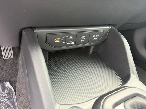 New 2026 Kia K4 FWD image 29