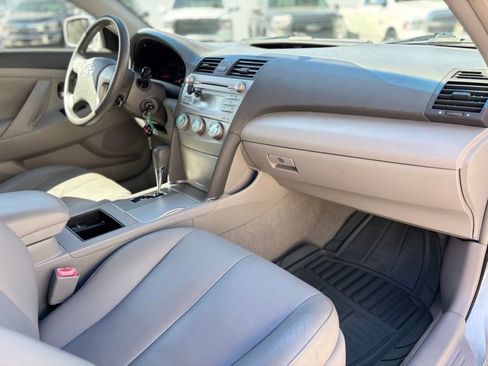 Used 2007 Toyota Camry LE image 12