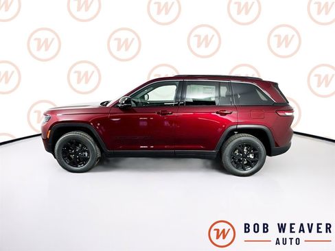 New 2026 Jeep Grand Cherokee Altitude image 4