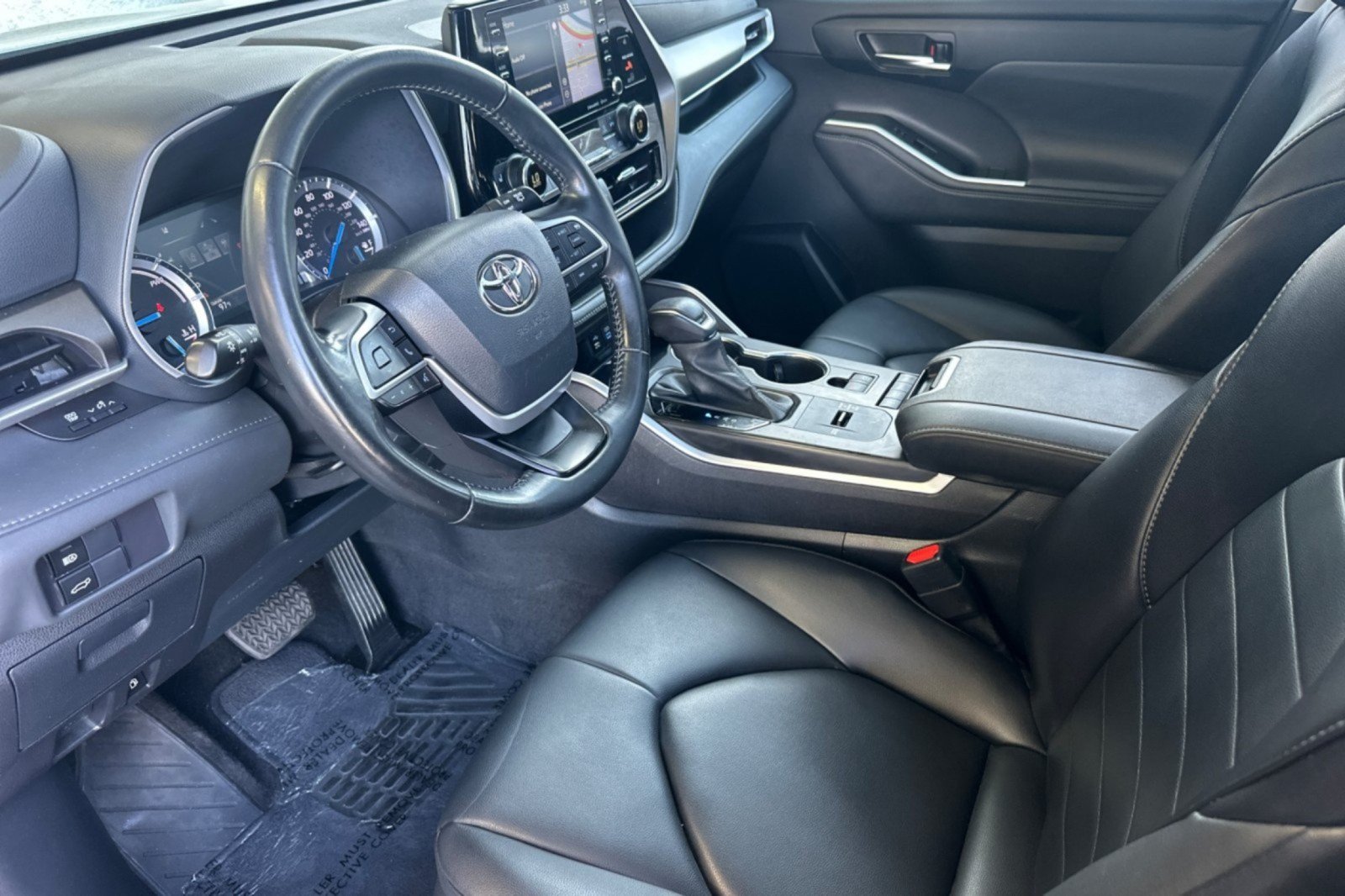 Certified 2022 Toyota Highlander XLE FWD image 9
