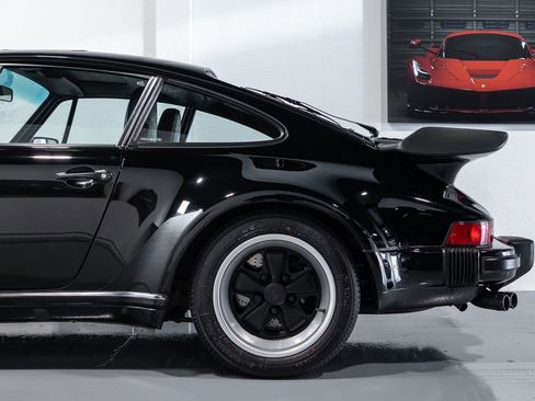 Used 1988 Porsche 911 Carrera image 17