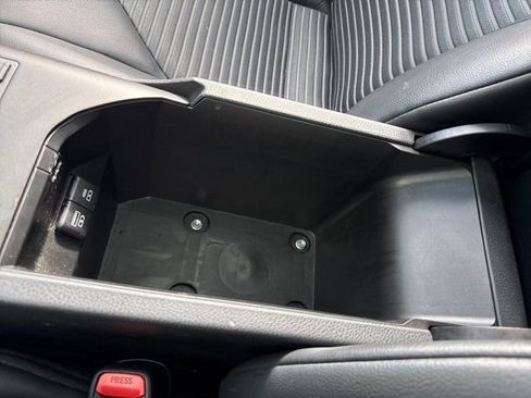 Used 2023 Toyota Camry SE w/ Cold Weather Package image 23