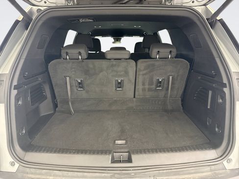 Used 2024 Chevrolet Traverse LS FWD image 25