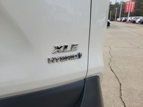 Certified 2021 Toyota RAV4 XLE Premium image 5
