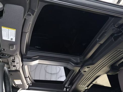 New 2026 GMC Hummer EV SUV AWD/4WD image 29