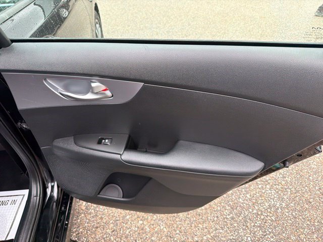 Used 2022 Kia Forte LXS FWD image 18