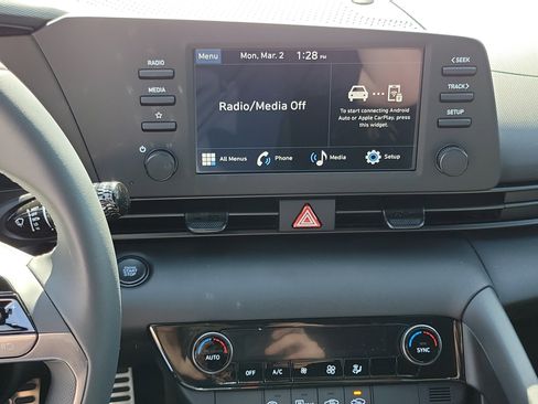 Used 2026 Hyundai Elantra Sport FWD image 14