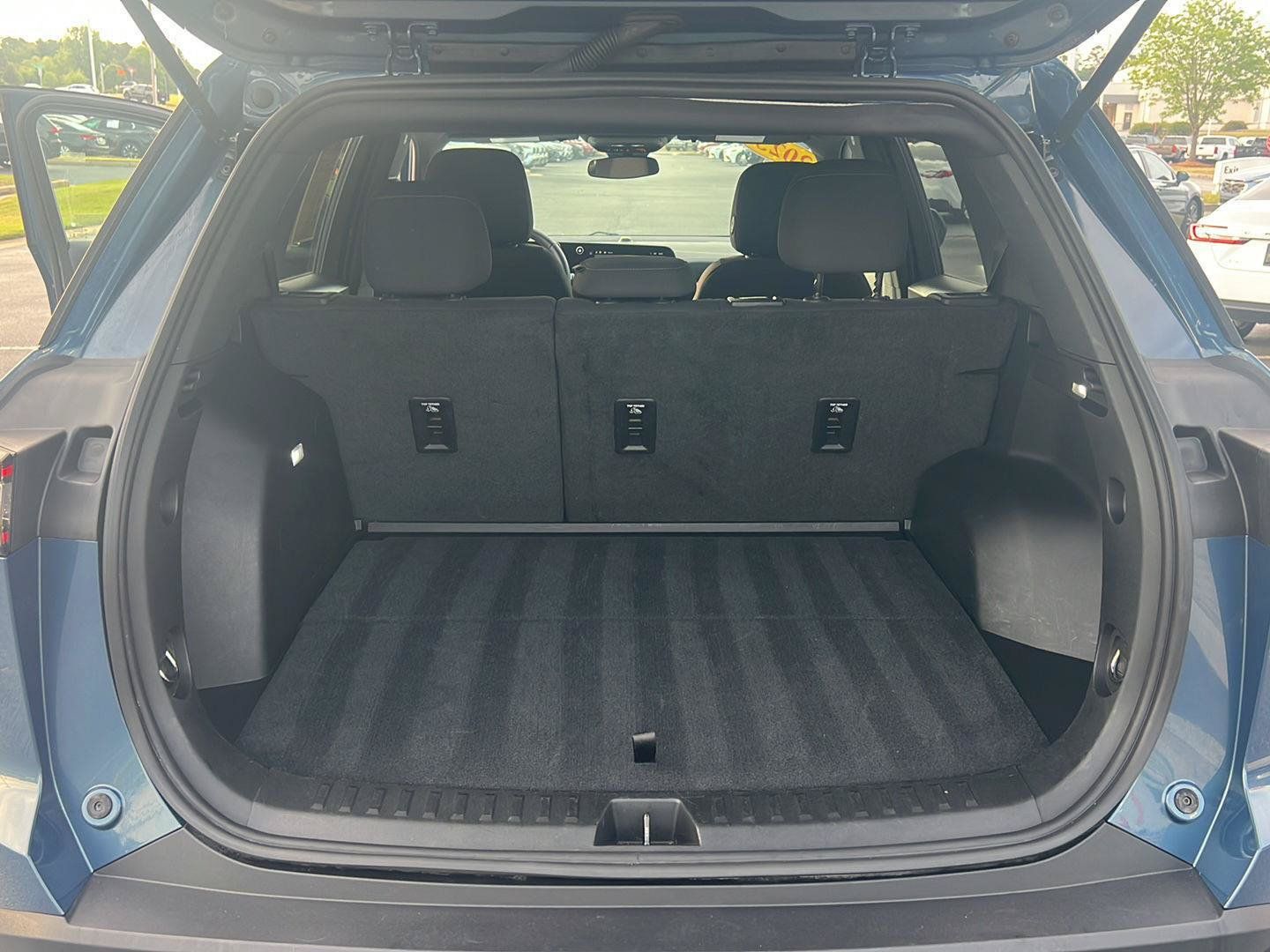 Used 2025 Chevrolet Equinox LT FWD image 33