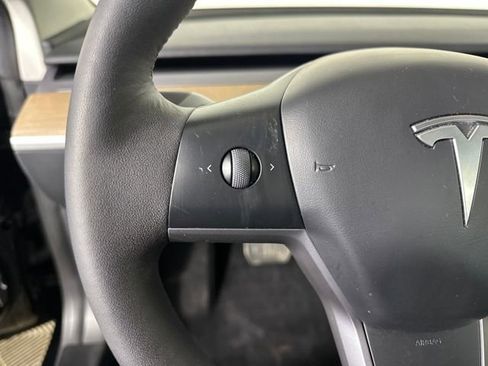 Used 2023 Tesla Model 3 Standard Range image 15