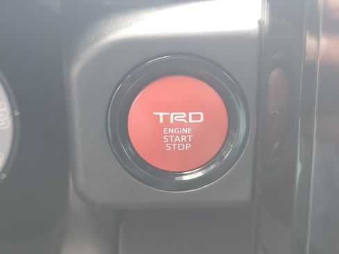Used 2024 Toyota Tacoma TRD Sport RWD image 28