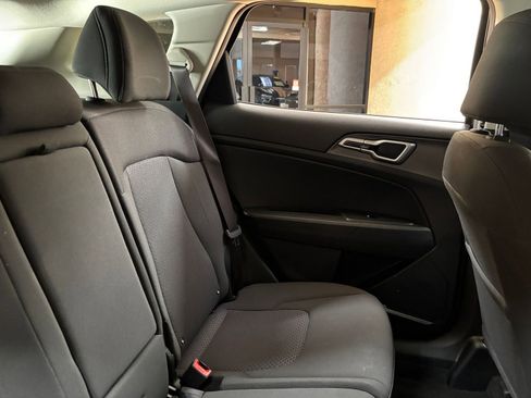 Used 2025 Kia Sportage LX image 35