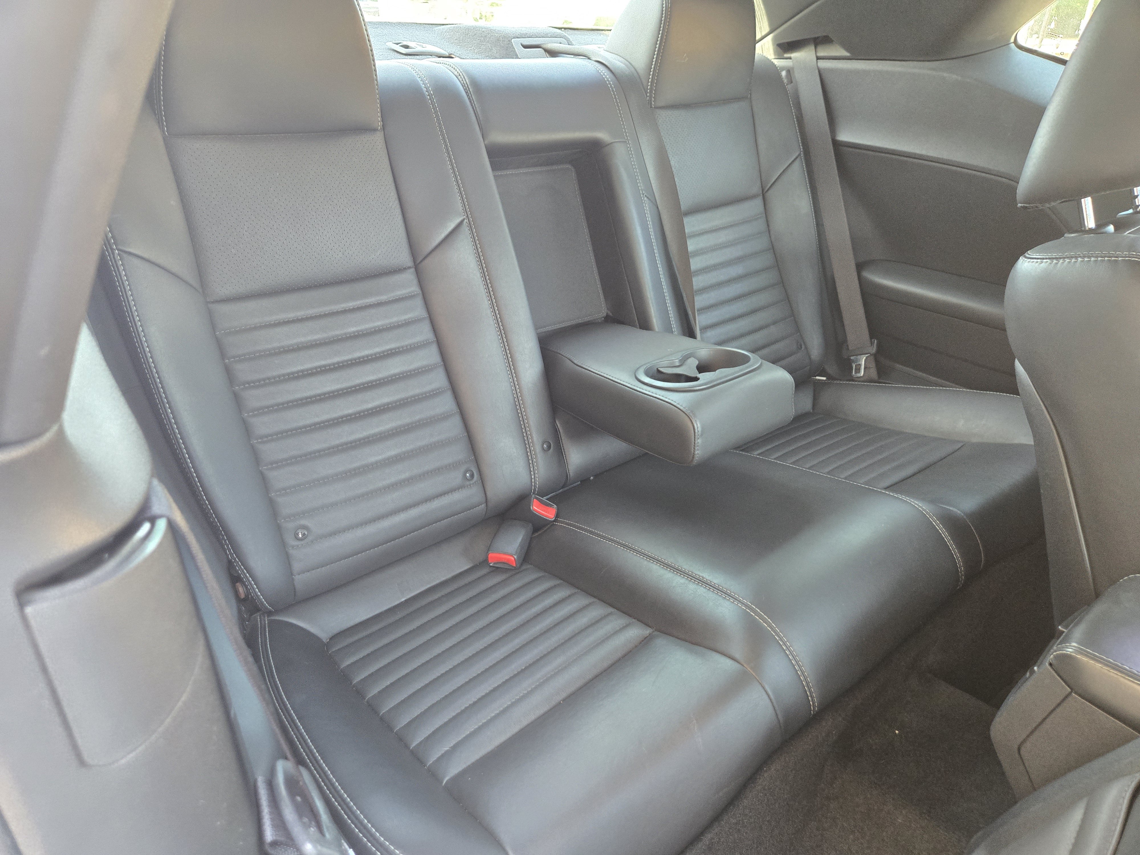 Used 2012 Dodge Challenger R/T Plus RWD image 9