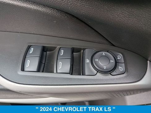 Certified 2024 Chevrolet Trax LS w/ LS Convenience Package image 10