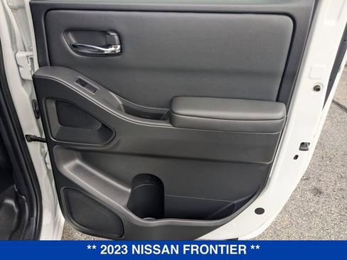 Used 2023 Nissan Frontier SV w/ Technology Package image 32