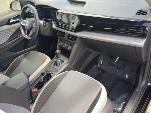 Certified 2022 Volkswagen Taos S FWD image 10