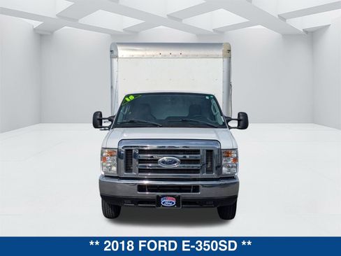 Used 2018 Ford E-350 and Econoline 350 Super Duty w/ Power Windows & Locks Group image 8