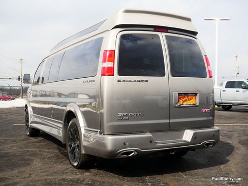 Used 2023 GMC Savana 2500 Extended image 17