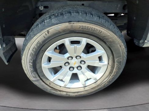 Used 2021 Chevrolet Colorado LT w/ Safety Package RWD image 10
