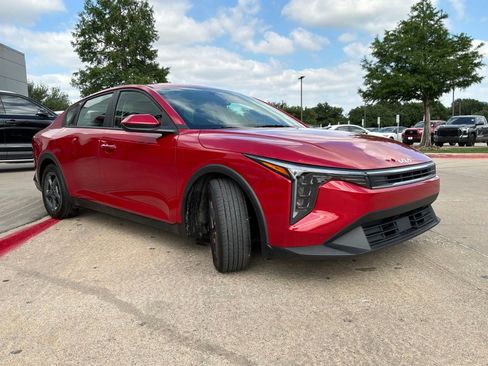 Used 2025 Kia K4 FWD image 4