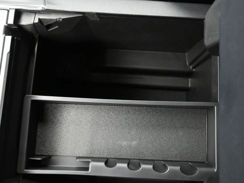 New 2025 Ford F150 Lariat w/ Equipment Group 502A High image 46