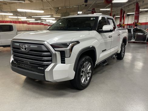 Used 2024 Toyota Tundra Limited w/ Power Package AWD/4WD image 5