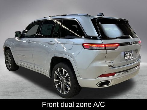 New 2025 Jeep Grand Cherokee Overland w/ Luxury Tech Group IV image 5