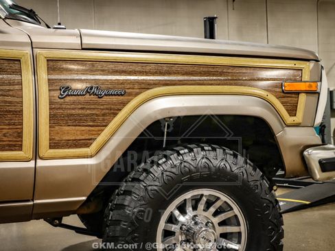 Used 1988 Jeep Grand Wagoneer AWD/4WD image 53