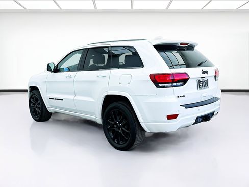 Used 2020 Jeep Grand Cherokee Altitude image 6
