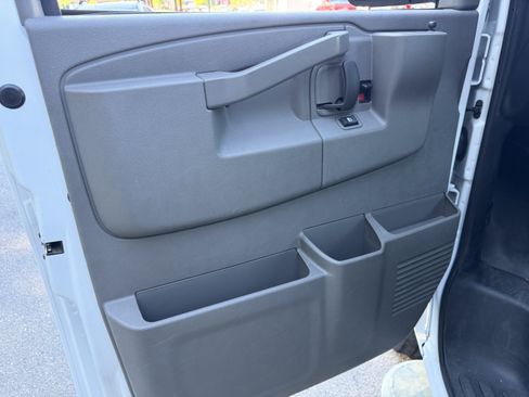 Used 2025 GMC Savana 2500 w/ Driver Convenience Package RWD image 28