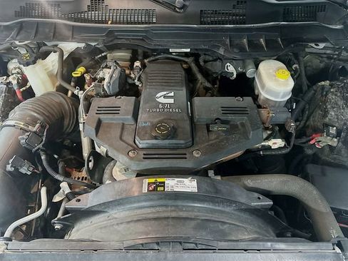 Used 2016 RAM 2500 Laramie AWD/4WD image 30