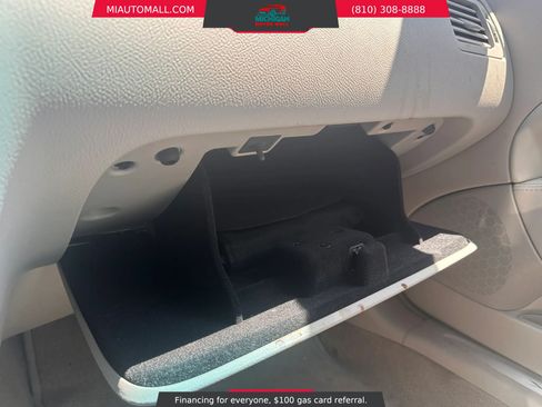 Used 2011 Buick Lucerne CXL FWD image 19
