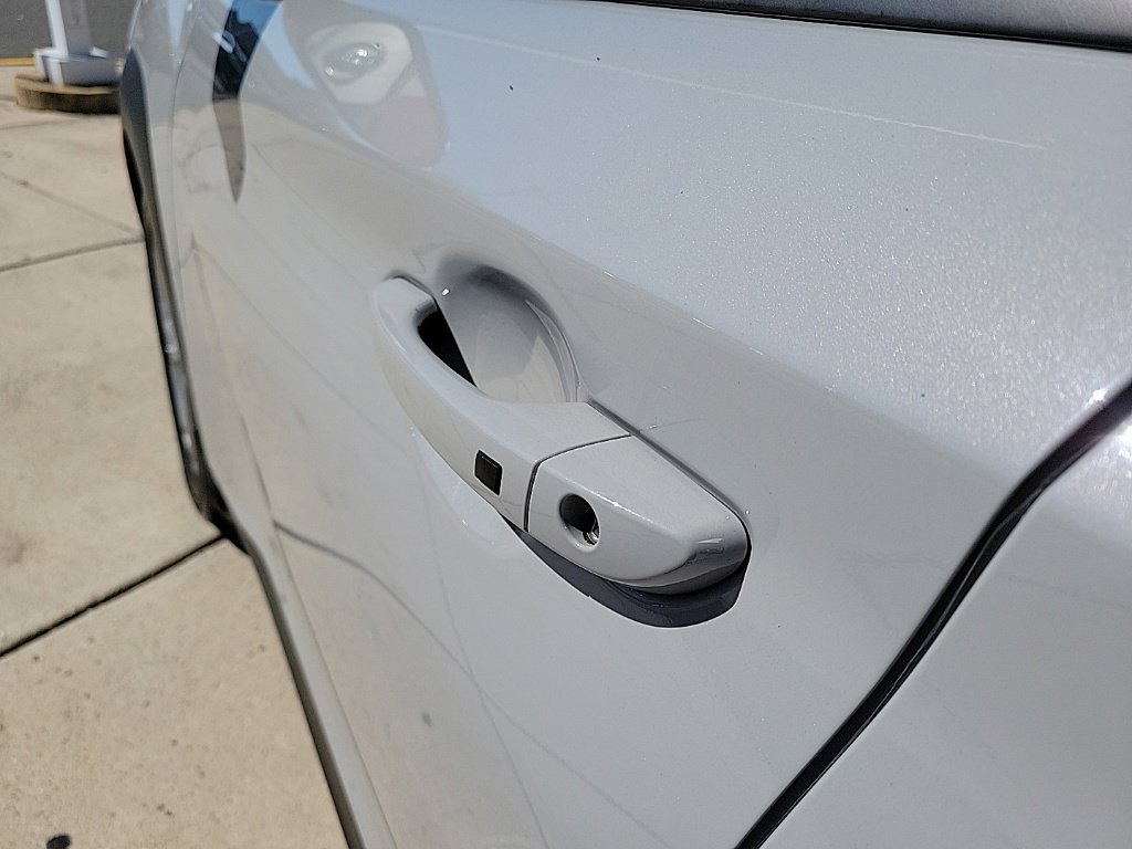 Used 2023 Hyundai Kona SEL AWD/4WD image 10