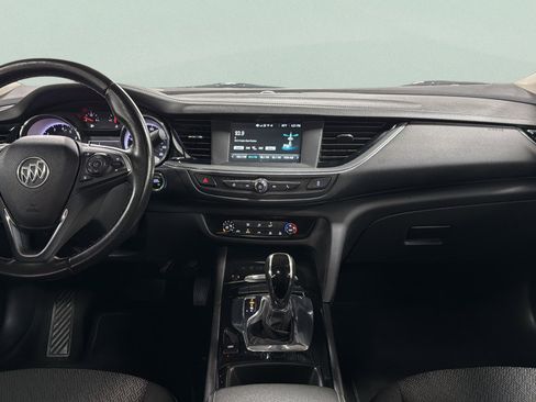 Used 2018 Buick Regal Preferred image 35