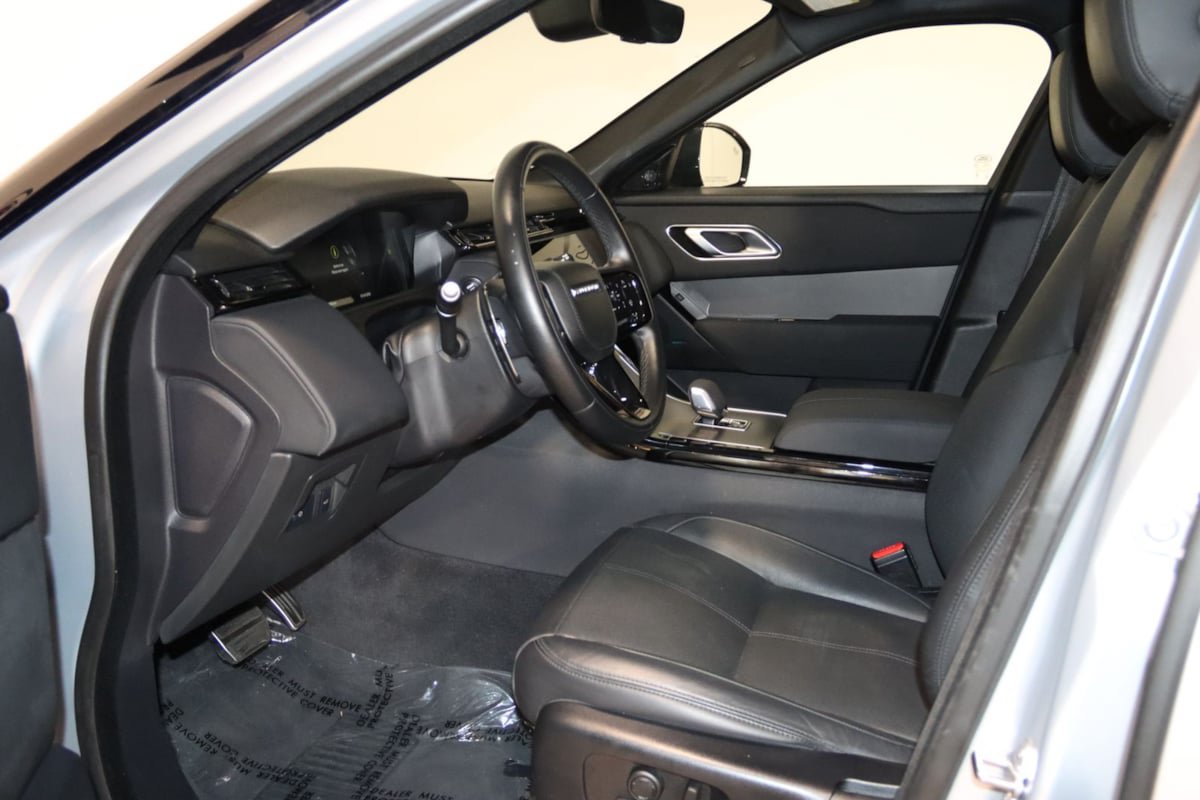 Used 2025 Land Rover Range Rover Velar Dynamic SE AWD/4WD image 32