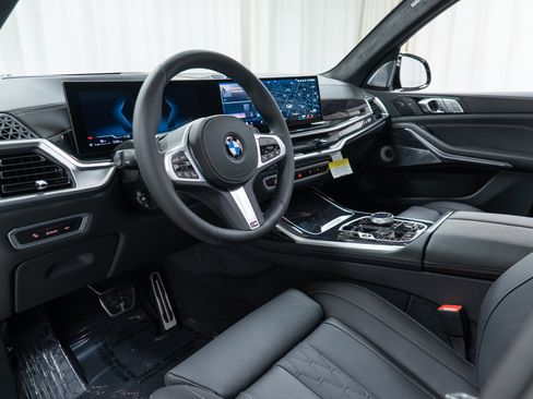 New 2027 BMW X7 xDrive40i w/ Executive Package AWD/4WD image 12