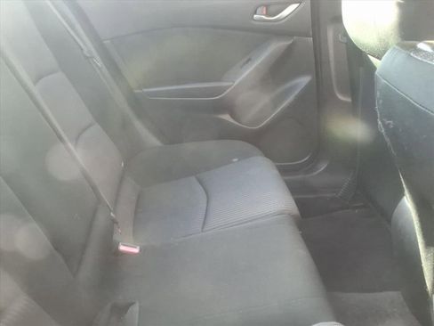 Used 2016 MAZDA MAZDA3 i Sport w/ Preferred Equipment Package image 8