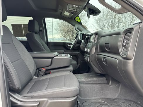 Used 2025 GMC Sierra 2500 Pro w/ 1SA Pro Safety Plus Package image 21