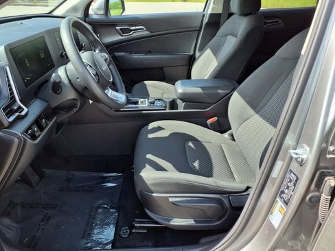 Used 2023 Kia Sportage LX image 27