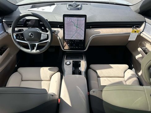 New 2025 Volvo EX90 Ultra image 7