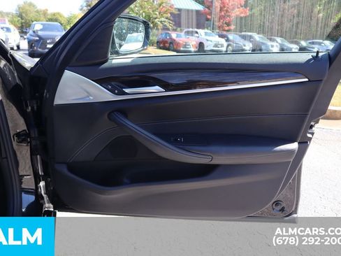Used 2019 BMW 530e image 27